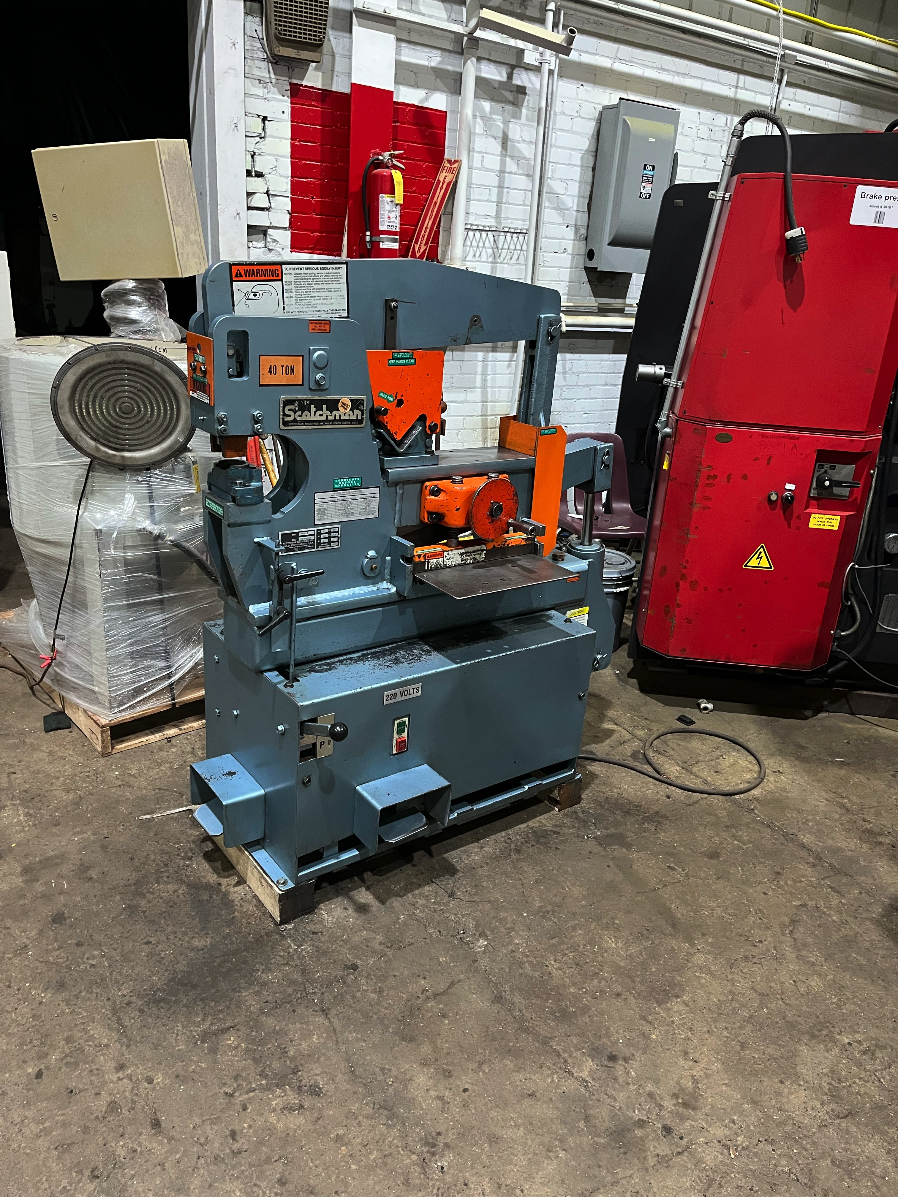 40 Ton Scotchman 4014C Ironworker